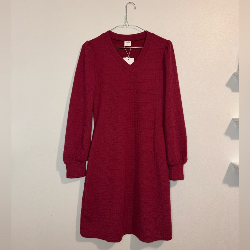 Alealiy Dress size Small NWT